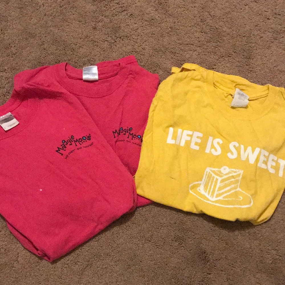 Maggie Moos T-Shirts